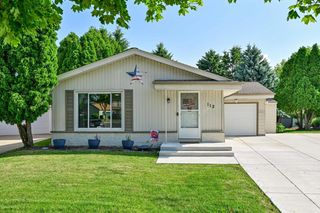 112 W Goldleaf AVENUE, Milwaukee, WI 53207