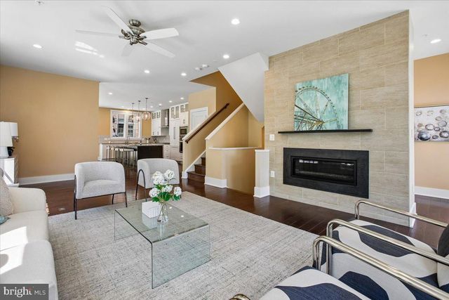 3675 CHEVY CHASE LAKE DR, Chevy Chase, MD 20815