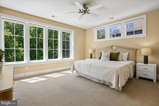 3675 CHEVY CHASE LAKE DR, Chevy Chase, MD 20815