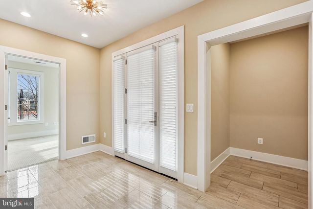 3675 CHEVY CHASE LAKE DR, Chevy Chase, MD 20815