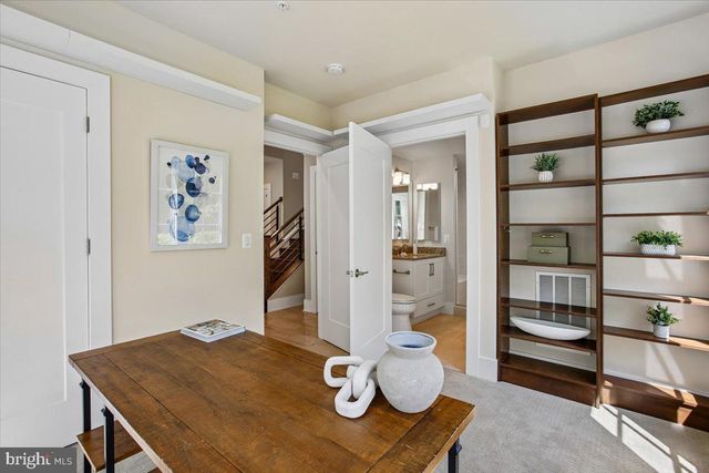 3675 CHEVY CHASE LAKE DR, Chevy Chase, MD 20815