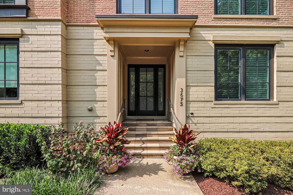 3675 CHEVY CHASE LAKE DR, Chevy Chase, MD 20815
