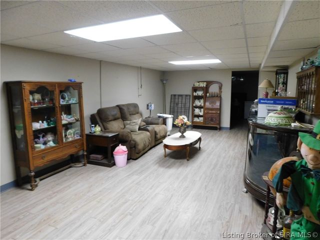 907 Longfield Drive, Clarksville, IN 47129