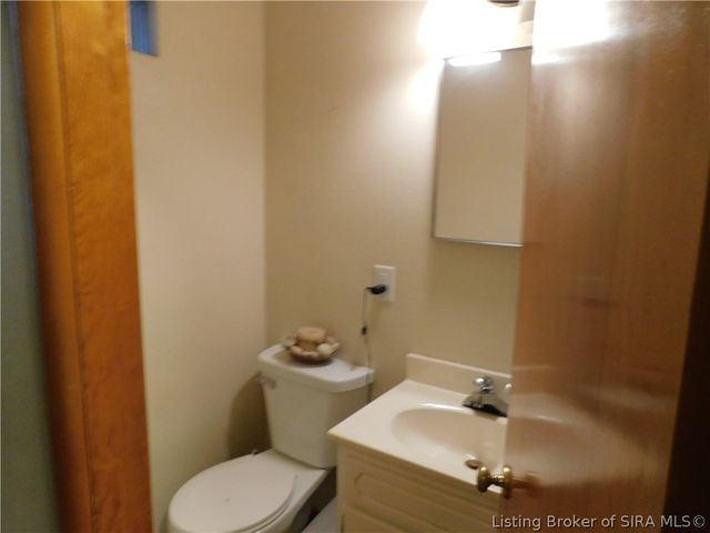 907 Longfield Drive, Clarksville, IN 47129