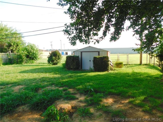 907 Longfield Drive, Clarksville, IN 47129