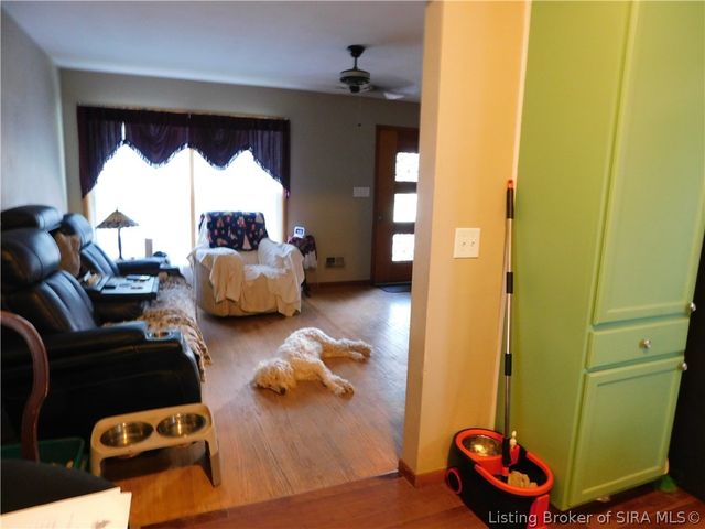907 Longfield Drive, Clarksville, IN 47129