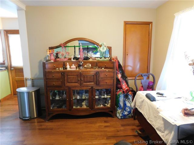 907 Longfield Drive, Clarksville, IN 47129