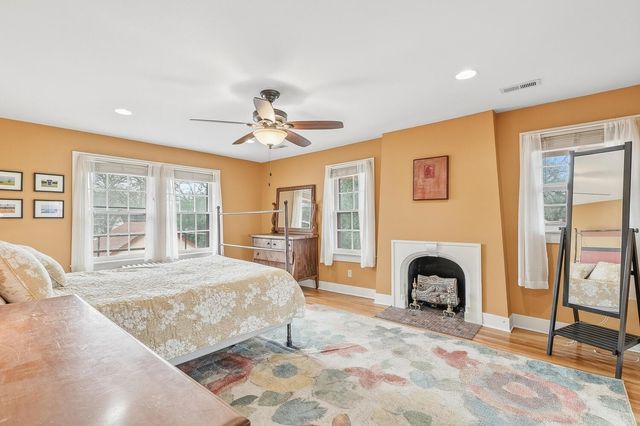 520 N Broadview St, Wichita, KS 67208