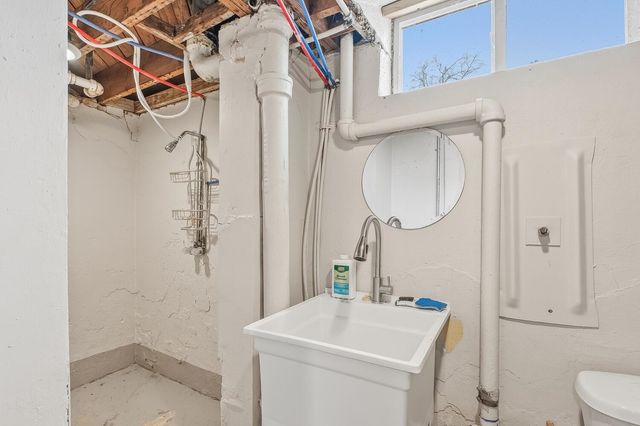 520 N Broadview St, Wichita, KS 67208