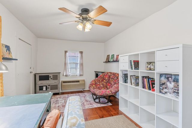 520 N Broadview St, Wichita, KS 67208