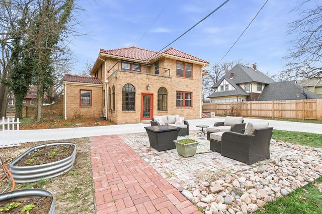 520 N Broadview St, Wichita, KS 67208