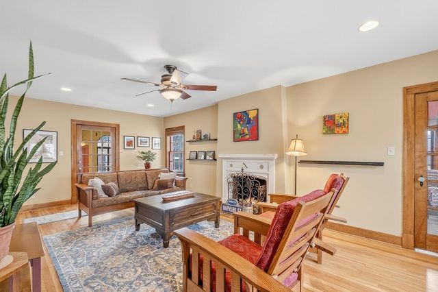 520 N Broadview St, Wichita, KS 67208