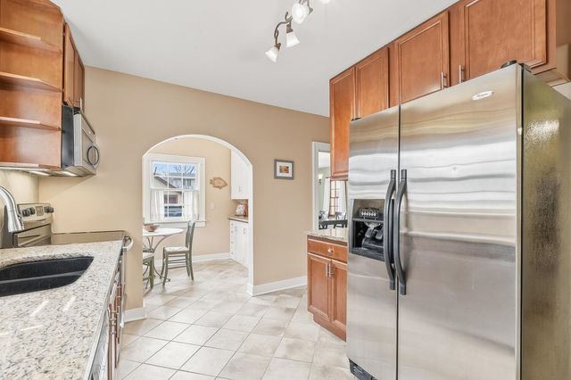 520 N Broadview St, Wichita, KS 67208