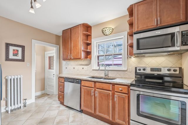 520 N Broadview St, Wichita, KS 67208