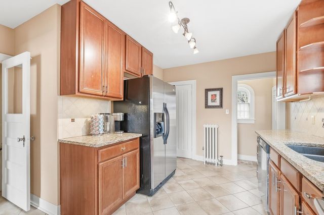 520 N Broadview St, Wichita, KS 67208