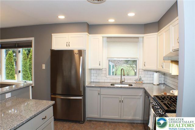 1925 Troxell Street, Hanover Twp, PA 18109