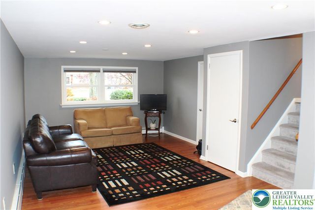 1925 Troxell Street, Hanover Twp, PA 18109