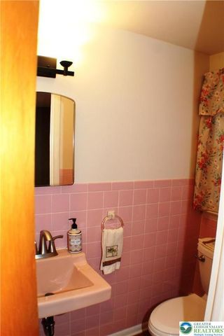 1925 Troxell Street, Hanover Twp, PA 18109