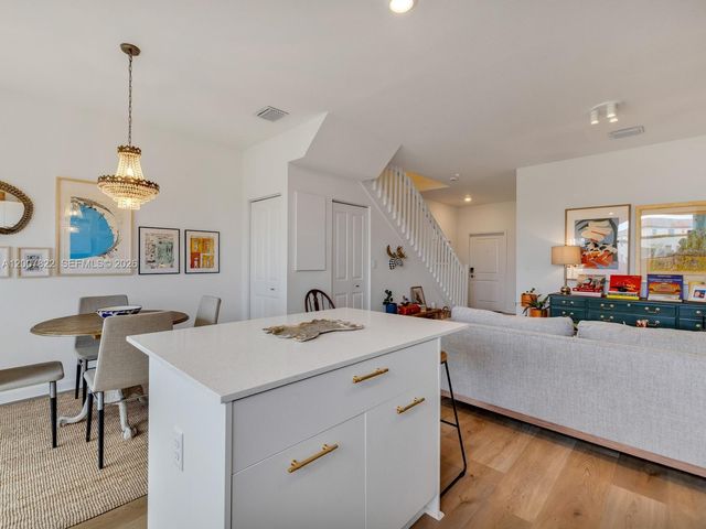 2349 NW 122nd Ter, Miami, FL 33167