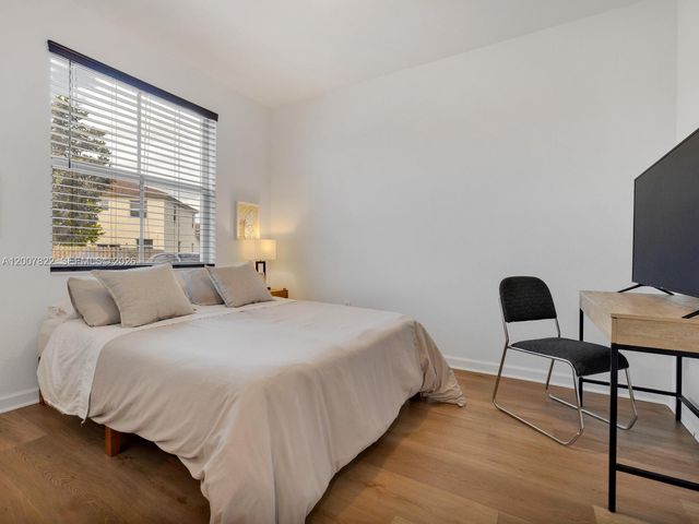 2349 NW 122nd Ter, Miami, FL 33167