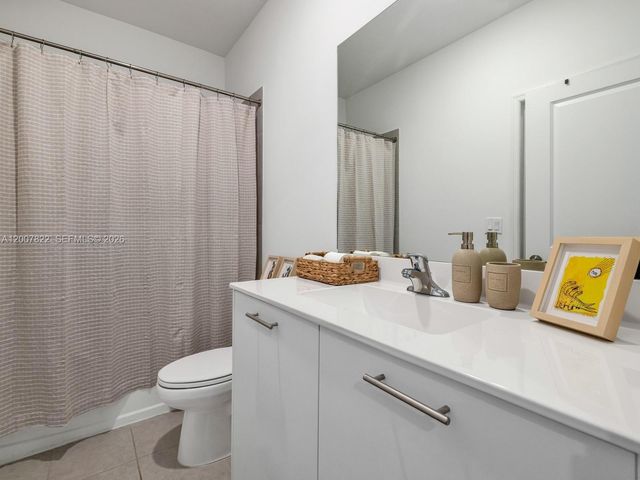 2349 NW 122nd Ter, Miami, FL 33167