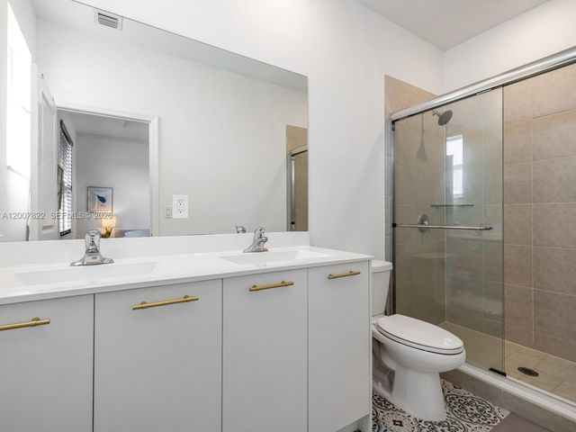 2349 NW 122nd Ter, Miami, FL 33167