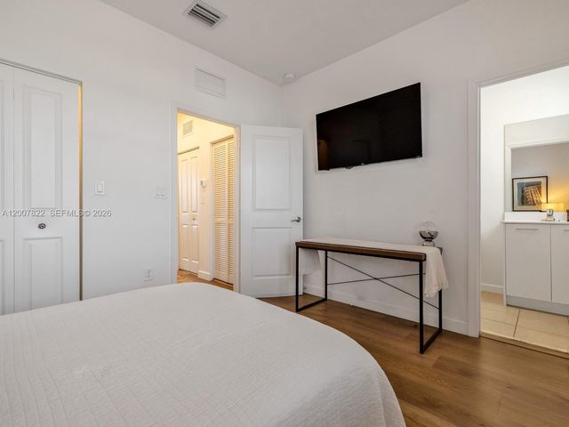 2349 NW 122nd Ter, Miami, FL 33167