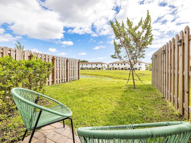 2349 NW 122nd Ter, Miami, FL 33167