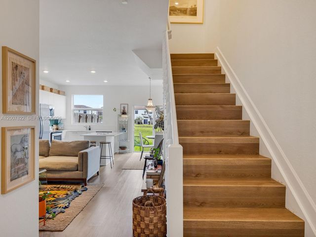 2349 NW 122nd Ter, Miami, FL 33167