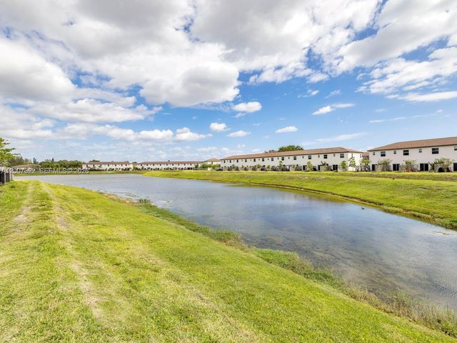 2349 NW 122nd Ter, Miami, FL 33167