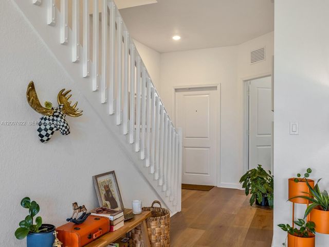 2349 NW 122nd Ter, Miami, FL 33167