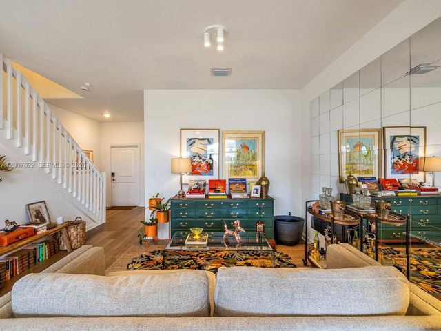 2349 NW 122nd Ter, Miami, FL 33167