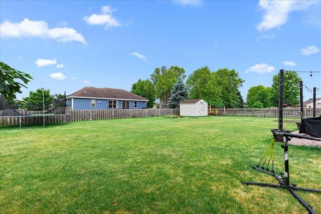 871 N Sandy LANE, Elkhorn, WI 53121