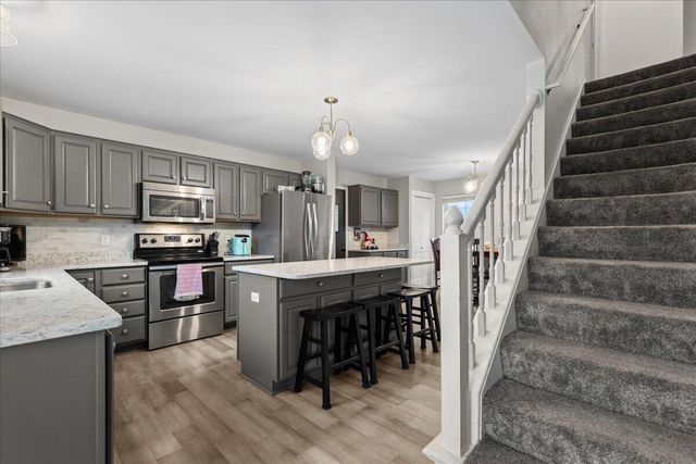 871 N Sandy LANE, Elkhorn, WI 53121