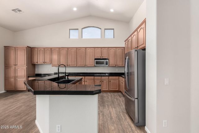 2740 S HONEYSUCKLE Lane, Gilbert, AZ 85295