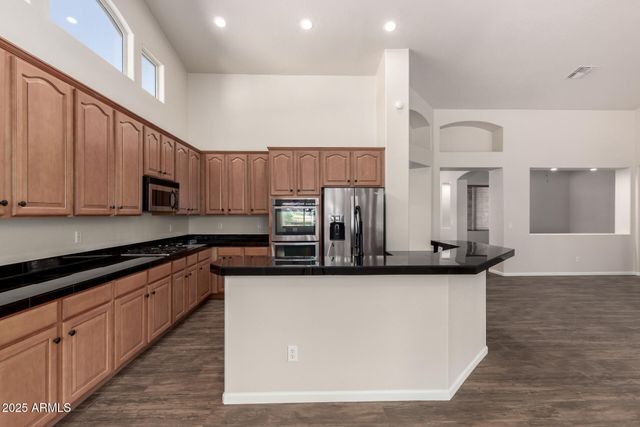 2740 S HONEYSUCKLE Lane, Gilbert, AZ 85295