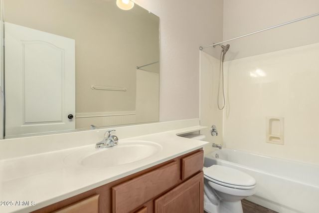 2740 S HONEYSUCKLE Lane, Gilbert, AZ 85295