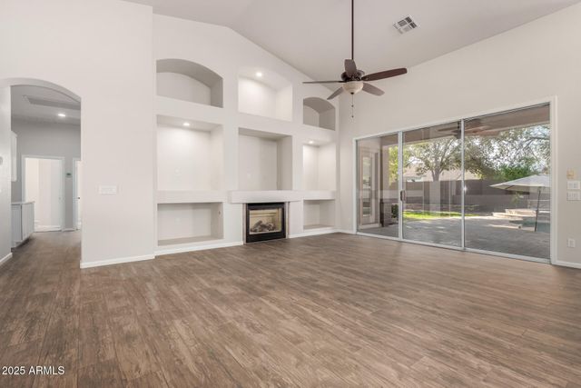 2740 S HONEYSUCKLE Lane, Gilbert, AZ 85295