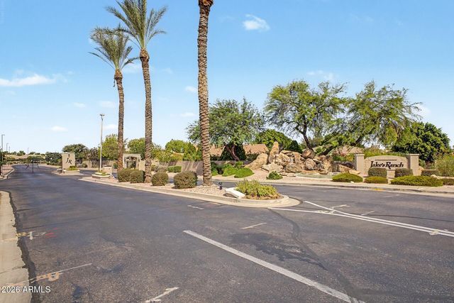 2740 S HONEYSUCKLE Lane, Gilbert, AZ 85295