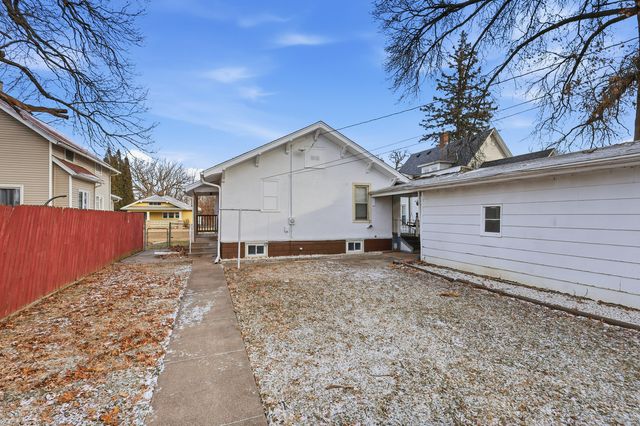 2748 12th Avenue, Moline, IL 61265
