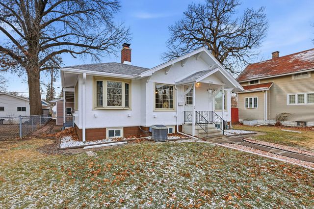 2748 12th Avenue, Moline, IL 61265