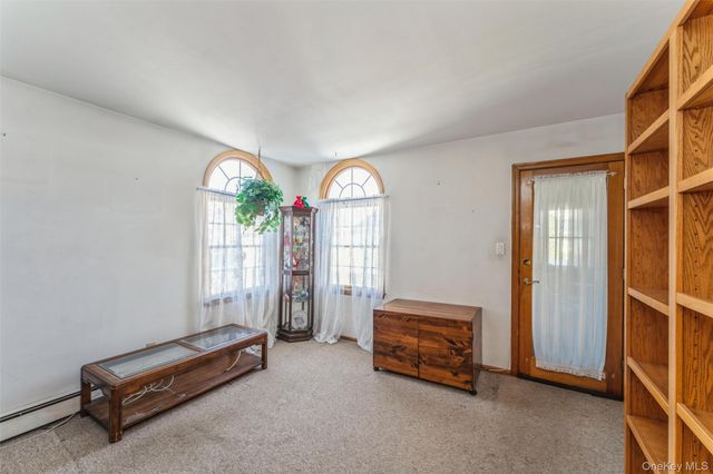 83 W Valley Stream Boulevard, Valley Stream, NY 11580