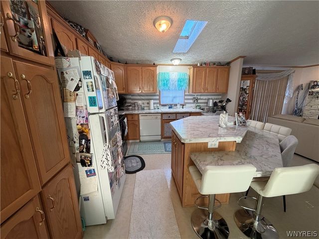 4104 Seneca 4104, Niagara, NY 14304