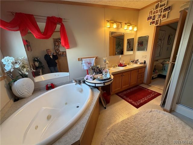 4104 Seneca 4104, Niagara, NY 14304