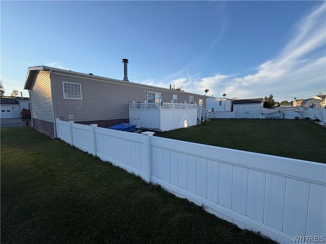 4104 Seneca 4104, Niagara, NY 14304