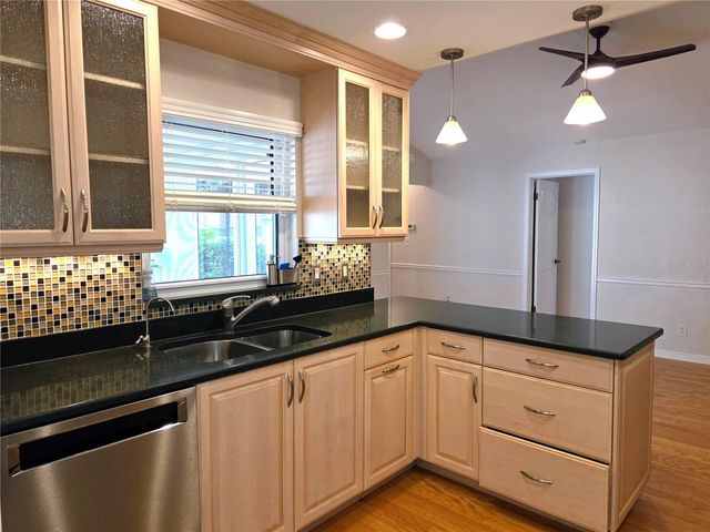 9071 RIDGE ROAD, Seminole, FL 33772