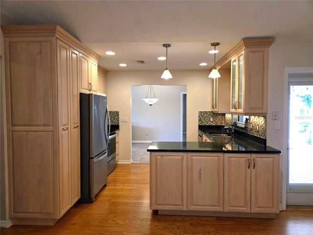 9071 RIDGE ROAD, Seminole, FL 33772