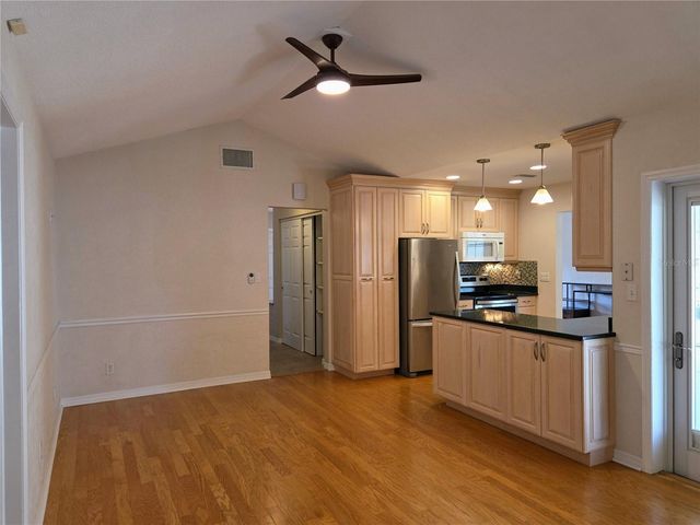 9071 RIDGE ROAD, Seminole, FL 33772