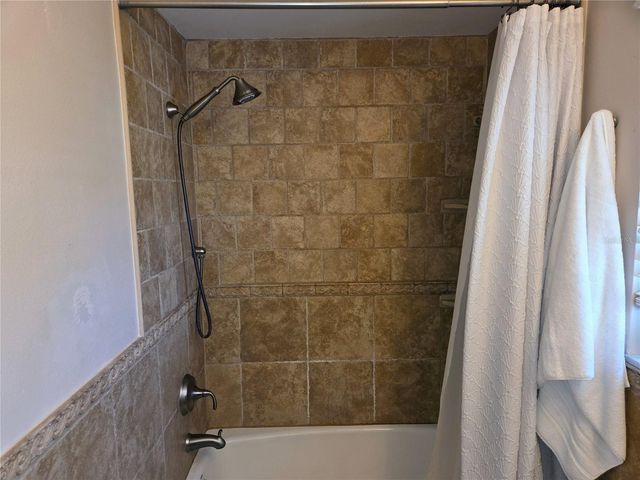 9071 RIDGE ROAD, Seminole, FL 33772