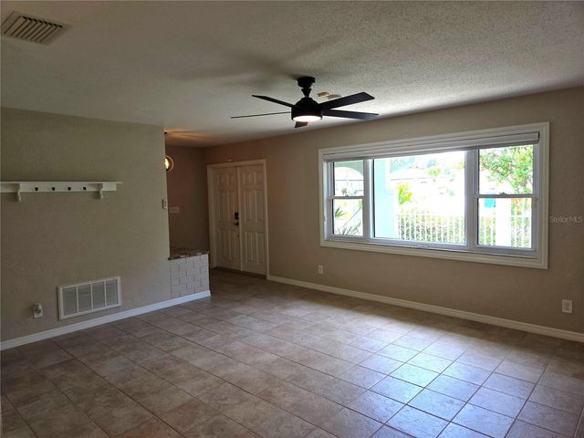 9071 RIDGE ROAD, Seminole, FL 33772